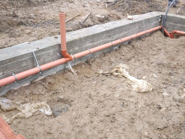 Монтаж системы канализации в частном доме до начала строительства